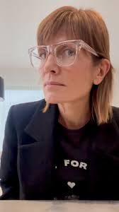 About last night 🥂…loved wearing this new Kivari set 🖤 Details: Sara Top:  I'm wearing an 8, adjustable straps and the back accommodates a strapless  bra. Sara Bias Pants: I'm in an