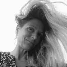 Keri Griggs's Instagram, Twitter & Facebook