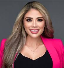 Cindy Cantu's Instagram, Twitter & Facebook