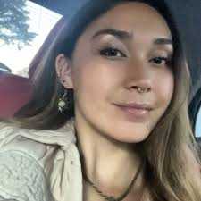 Veronica Scanlon's Instagram, Twitter & Facebook