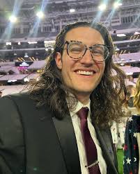 Jade Morrison's Instagram, Twitter & Facebook