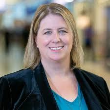 Caroline Springer's Instagram, Twitter & Facebook