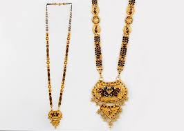 For the simple and sweet wedding you want to have, this mangalsutra is a perfect choice for your bride to be. Buy Latest Gold Mangalsutra Online At Best Prices P N Gadgil Sons
