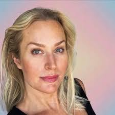 Haley Newbold's Instagram, Twitter & Facebook