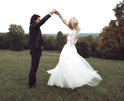 Okay These No Veil Wedding Looks Are Breathtaking Wedding Looks Stunning Wedding Dresses Wedding