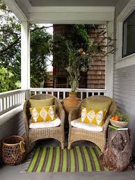 Hgtvremodels helps you navigate through your porch decisions from start to finish, by exploring where to start, designing a screened porch that fits your lifestyle, picking outdoor furniture and a new or spruced up front porch can improve a home's curb appeal and add enjoyable outdoor living space. 47 Cool Small Front Porch Design Ideas Digsdigs