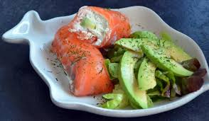 Carnet De Cuisine Buchette De Saumon Fume Et Avocat Au Fromage Frais Recette Saumon Fume Recettes Minceur Alimentation
