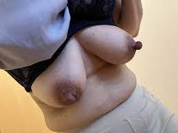 デカ乳輪垂れ乳妻 | 熟女妻 40・50代 | 妻画像投稿倶楽部