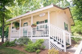 johnny's cabin the 1927 lake lure inn