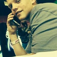 Devon Shewmaker (@Devonica_21)