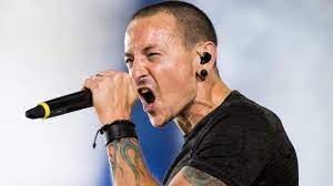 Da chester tot ist, sind sie noch eine band? Musikszene Trauert Um Linkin Park Sanger Chester Bennington