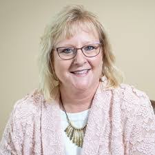 Julie Moses's Instagram, Twitter & Facebook