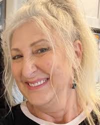 Diana Murdock's Instagram, Twitter & Facebook