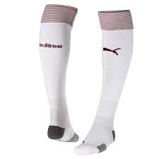 24 nationalmannschaften, die jeweils zwei trikotsätze im gepäck haben. Schweiz Em Stutzen 2020 21 Weiss