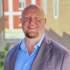 Eric Vesely's Instagram, Twitter & Facebook