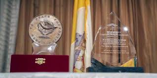 Portavoz de la iglesia perseguida y necesitada. Ayuda A La Iglesia Necesitada Recibe El Premio Camino A La Paz Path To Peace