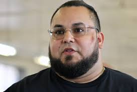 One of Alder Jose Crespo's constituents wants her security deposit back —  from a landlord who happens to be Alder Crespo. Read more at:  https://www.newhavenindependent.org/article/alder_tenant_spar