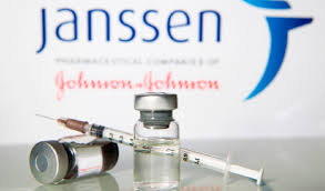 De acuerdo con la agencia europea de los efectos secundarios más comunes de la vacuna janssen son leves o moderados y mejoran en 1 o 2 días. La Vacuna De Janssen Se Destinara A La Poblacion De 70 A 79 Anos