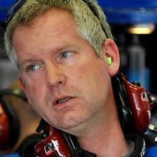 Crew chief quits Edwards' team