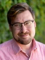 Bald eagle who adopted rock dies