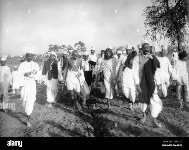 Gandhi salt march 1930 Black and White Stock Photos & Images - Alamy