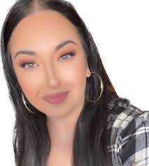 Dana Gonzalez's Instagram, Twitter & Facebook