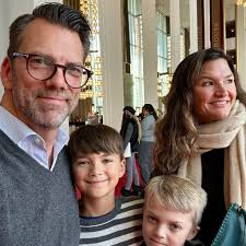 The builders who have been demolishing 32 Mansionhouse Road are now cutting  down and removing trees from the wooded bit