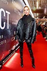 Юлия паршута родилась 23 апреля 1988 года в сочи. Zvezdnye Gosti Na Premere Filma Tekst Foto 19 Spletnik