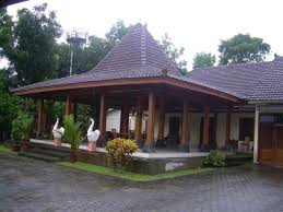 Kami memiliki kumpulan contoh inspirasi gambar rumah terbaru serta menarik untuk digunakan dalam remodeling rumah impian anda. 45 Desain Rumah Joglo Khas Jawa Tengah Desainrumahnya Com