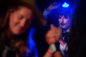 Maine lady arm wrestlers flash muscle at bout in wake of Roe decision