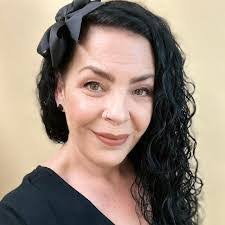 Laura Schug's Instagram, Twitter & Facebook