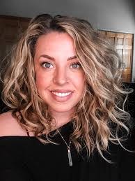 Bethany Cheney's Instagram, Twitter & Facebook