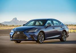 Lexus redesigned the es 350 from the ground up for the 2019 model year. Bold Or Garish You Make Up Your Mind 2019 Lexus Es 350 F Sport Redesigned Reinvigorated Carnewscafe