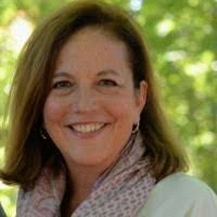 Lisa Feiler's Instagram, Twitter & Facebook