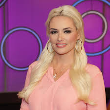 Doch seit die katze mama geworden ist, gibt es andere prioritäten als den eigenen style. Daniela Katzenberger Stellt Klar Fett Nicht Schwanger Brigitte De