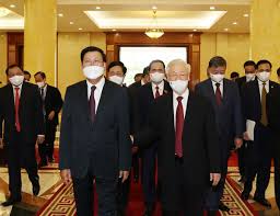 Nguyễn phú trọng ngồi xỏm trên điều lệ đảng từ đại hội xi, không tôn trọng qui định tuổi tác, không tôn trọng số nhiệm kỳ tổng bí thư thì dĩ nhiên bất kỳ ai, phe cánh. Ogah1rcd Kzpbm