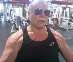 Player with 118-year-old wrist in ea sports fc mobile