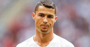 2018 için muhteşem kısa saç modelleri. Ronaldo Dan Iyi Haber Gelmiyor