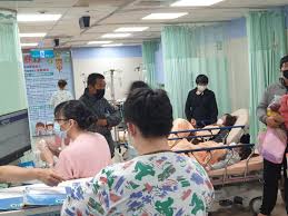 縣市查詢列表 基隆市 臺北市 新北市 桃園市 新竹市 新竹縣 苗栗縣 臺中市 彰化縣 南投縣 雲林縣 嘉義市 嘉義縣 臺南市 高雄市 屏東縣 臺東縣 花蓮縣 宜蘭 基隆市 臺北市 新北市 桃園市 新竹市 新竹縣 苗栗縣 臺中市 彰化縣 南投縣 雲林縣 嘉義市 嘉義縣 臺南市 高雄市 屏東縣 臺東縣 花蓮縣 宜蘭縣 澎湖縣 金門縣. è§€å‚³åª' ä¸­å½°æŠ•æ–°èž éƒ¨æ¡ƒç–«æƒ…é€²å±•å½°åŒ–ç¸£31å®¶é†«é™¢æ˜Žèµ·å•Ÿå‹•å…¥å£åˆ·å¥ä¿å¡ç®¡åˆ¶