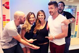 Chaque jour, vous pourrez repartir avec 5000€ en jouant au jeu des 5000, le nouveau. Bruno Dans La Radio Auf Twitter C Est La Nouvelle Du Jour Karina Du Jpi Est Enceinte Felicitations 3 Bdlr Jpi Http T Co Blhfjay7hj