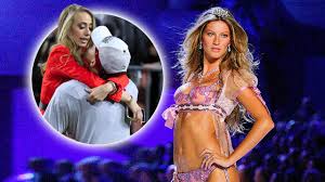 Tom brady was born on august 3, 1977 in san mateo, california, to galynn patricia (johnson) and thomas edward brady, who owns a financial planning business. Super Bowl Tom Brady Patrick Mahomes Und Ihre Frauen Gisele Bundchen Und Brittany Matthews Us Sport Nfl Football Sport Bild