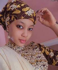 Yadda 'yan sandan birtaniya su ka samar da tsaro. Yan Matan Arewa Home Facebook