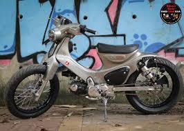 Head dibuat pisah satu dengan yang lainnya.sehingga keduanya memiliki rantai keteng dan kep sendiri sendiri. Honda Astrea Grand Modifikasi Bikers Gear Indonesia Facebook