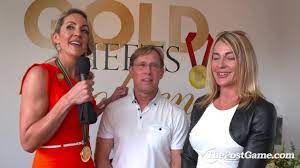 Nadia comaneci, romanian gymnast who was the first gymnast to be awarded a perfect score of 10 in an olympic event. Bart Conner Nadia Comaneci Talk Crushes With Summer Sanders Youtube