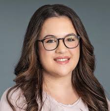 Nicole Weiler's Instagram, Twitter & Facebook