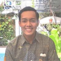 Setting up for CNY event celebration tomorrow. Brainstorming for a dynamic  layout and flow with the Facilities and Maintainance Service (FMS) team and  UOW Chinese Cultural Society (CCS).