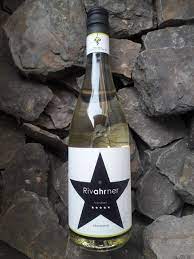 A diverse array of wines are made by this producer including those from grapes rare white blend, silvaner, chardonnay, rare rose blend, gewurztraminer, pinot blanc, scheurebe, pinot noir, mus. Weisswein Online Kaufen Ahr Vinothek Ahrwein Kaufen Und Weinproben