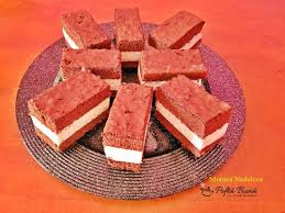 Acest kinder este fără gluten, vegan și fără zahăr adăugat. Kinder Felie De Lapte Prajitura Cu Blat Pufos De Cacao Si Crema Fina