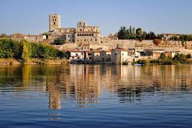 Que Disfruteis Del Este Findesemana Prenavideno En La Ciudad Del Romanico Www Romanicozamora Es Lugares De Espana Zamora Hermosos Paisajes
