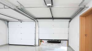Wenn ihre garage direkt an das haus anschließt oder ein zugang von der garage ins haus. Sektionaltor Darum Ist Dieses Garagentor Ideal Zum Nachrusten
